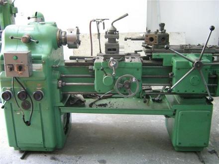 torno revólver